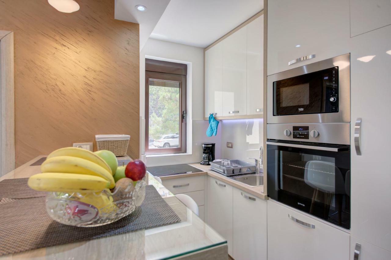 Apartment Medusa Risan Exteriér fotografie