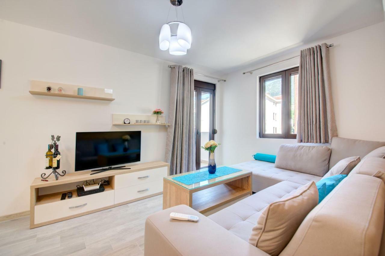 Apartment Medusa Risan Exteriér fotografie